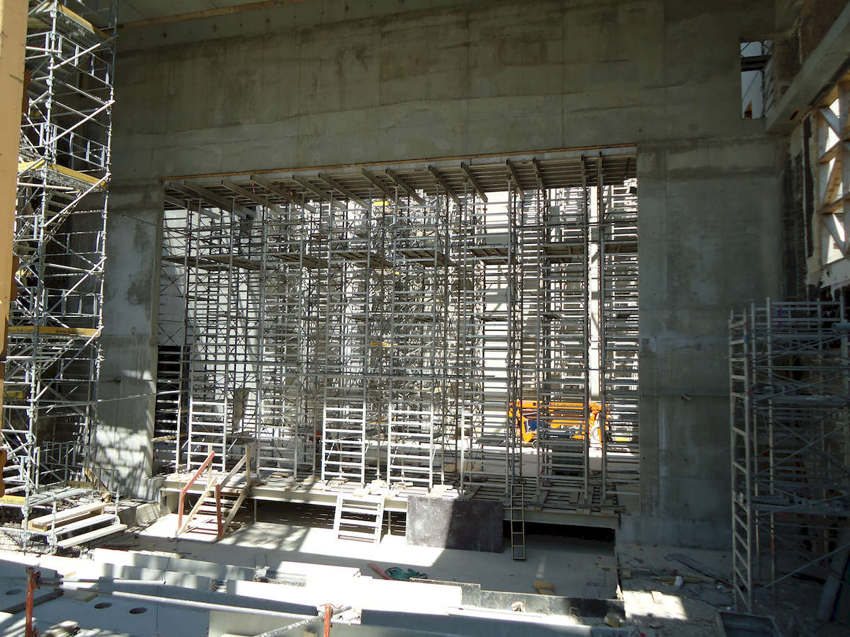 Etaiement du mur de scène au Centre Culturel et de Congrès de Montrouge